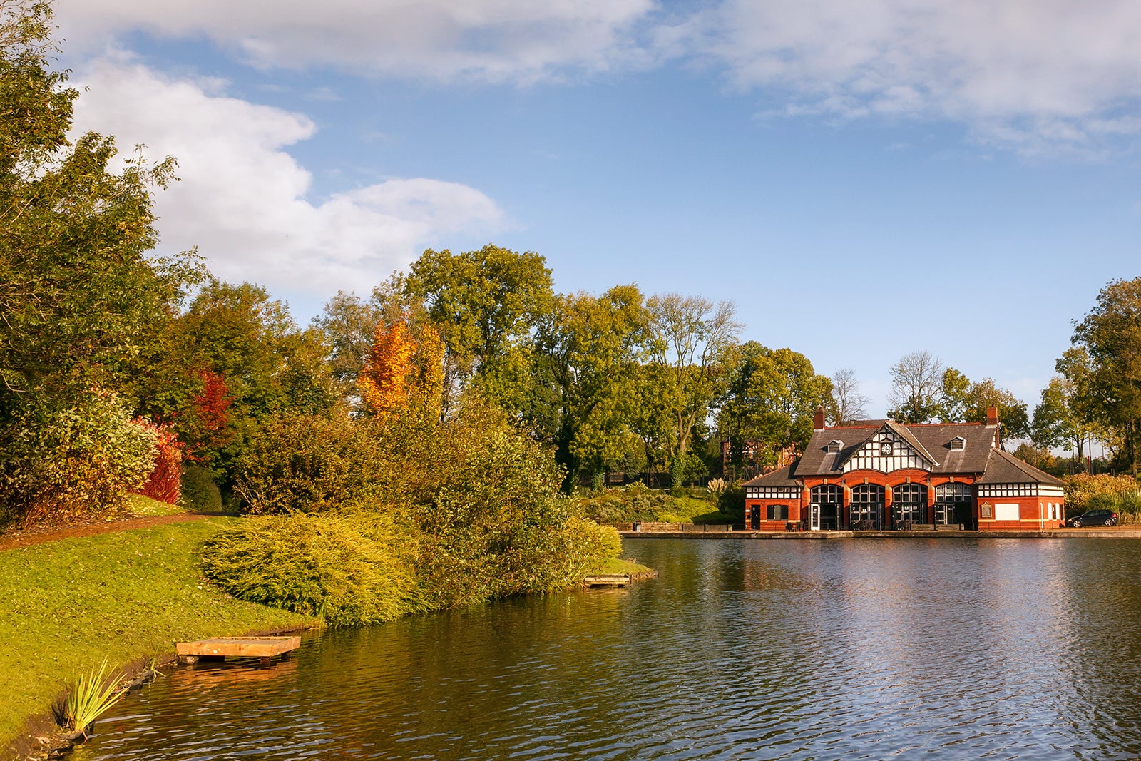 Alexandra Park in Manchester - Enjoy the Outdoors in an Expansive Park ...