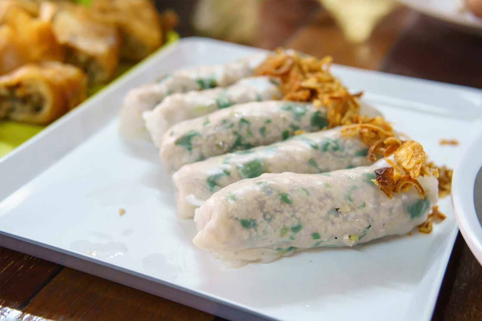 Banh cuon (rolled cake)