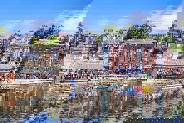 10 Places Where Locals Love to Eat in Exeter