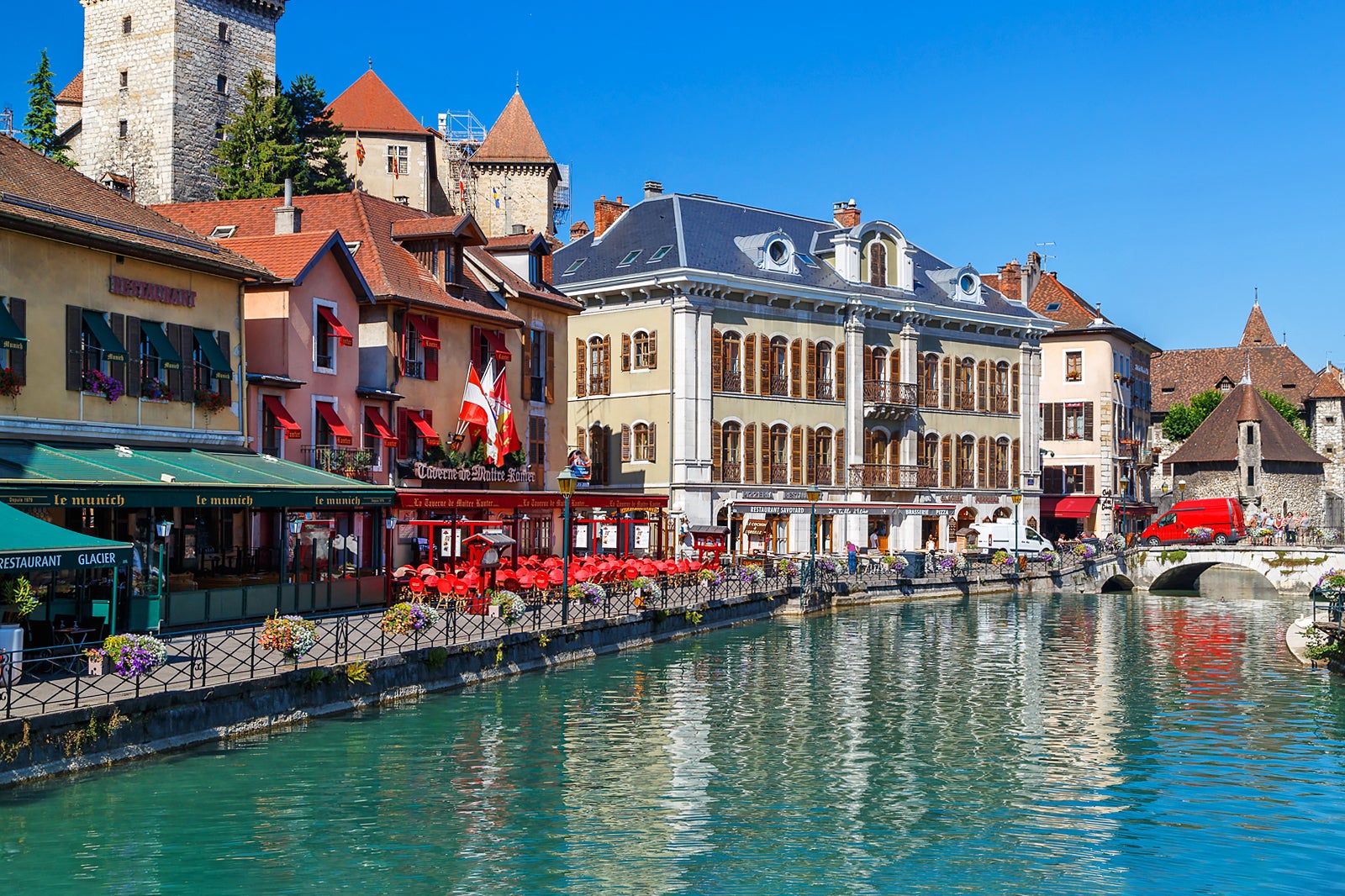 10 Great Restaurants in Annecy - Go Guides