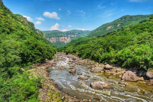 10 Best Natural Sights around Guadalajara