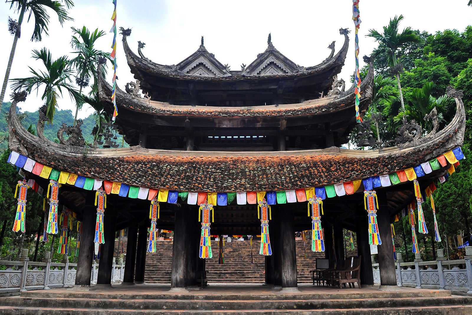 The Perfume Pagoda