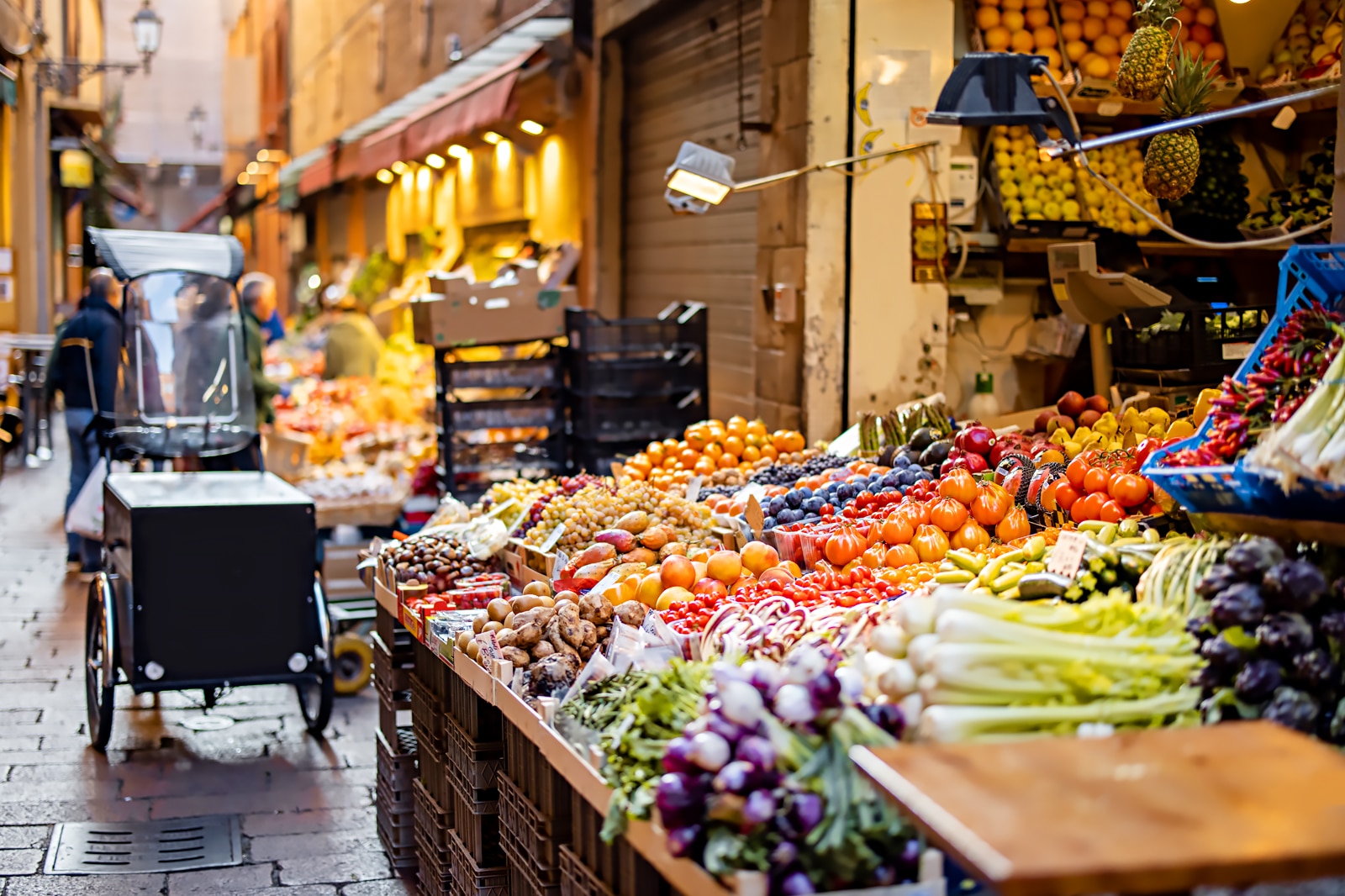 10 Best Markets in Bologna - Where to Go Shopping like a Local in ...