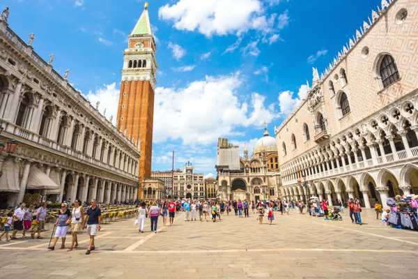 10 Best Places to Go Shopping in Venice