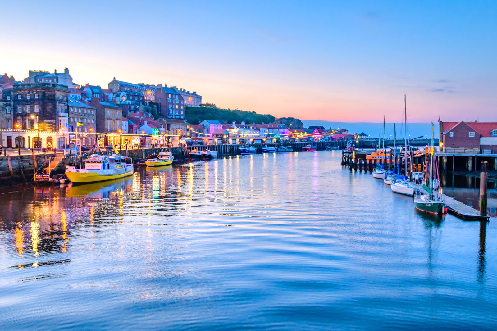 Best Things To Do After Dinner In Whitby Where To Go In Whitby At Night Go Guides