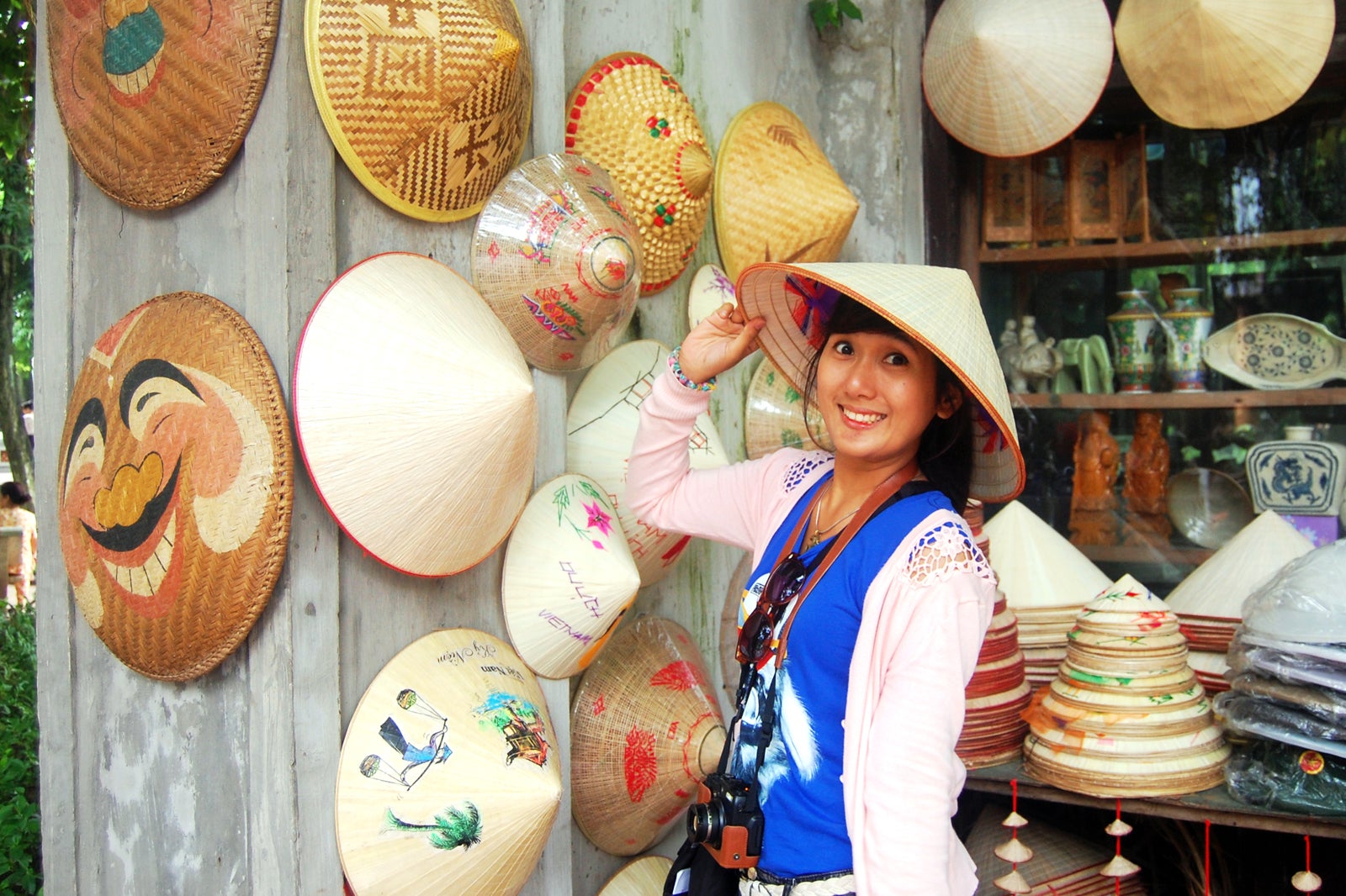 9 Great Souvenirs to Bring Back From Vietnam - What to Buy and Where to ...