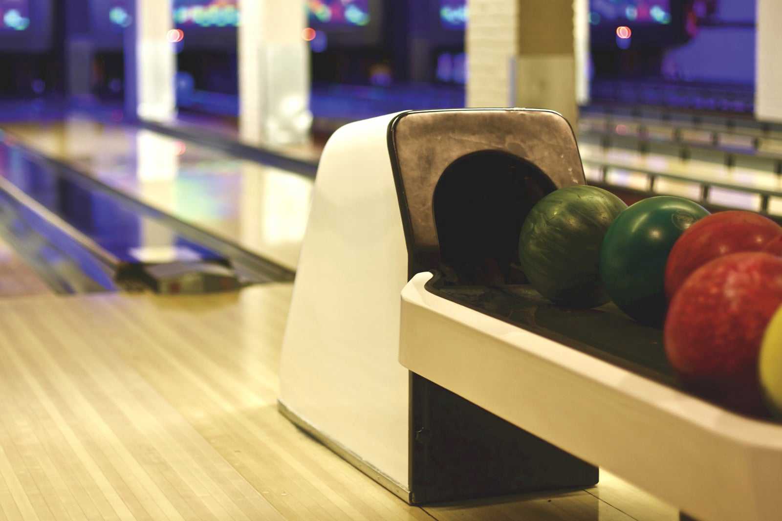 Lao Bowling Center
