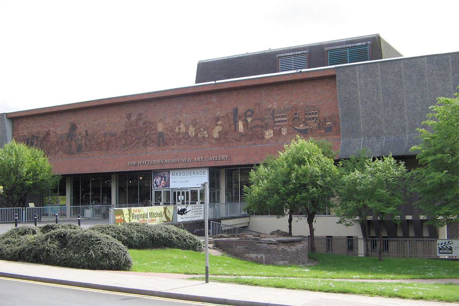 Potteries Museum & Art Gallery