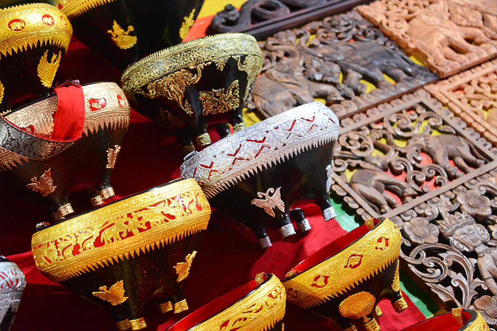 12 Best Places to Go Shopping in Luang Prabang