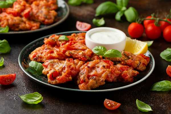 10 Best Local Dishes from Santorini