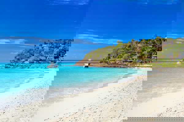 10 Best Beaches in Antigua
