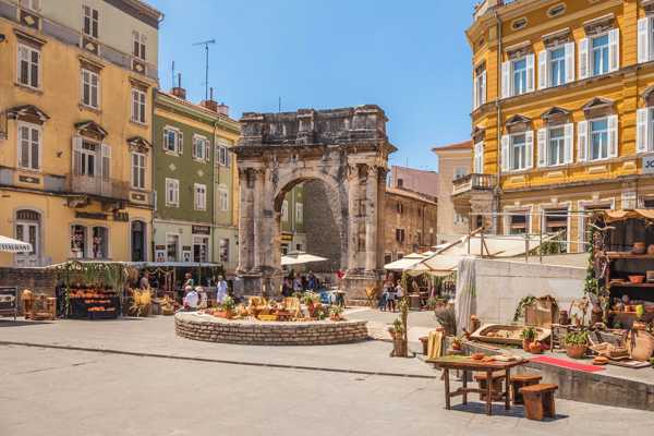 9 Things to Do with Your Family in Pula