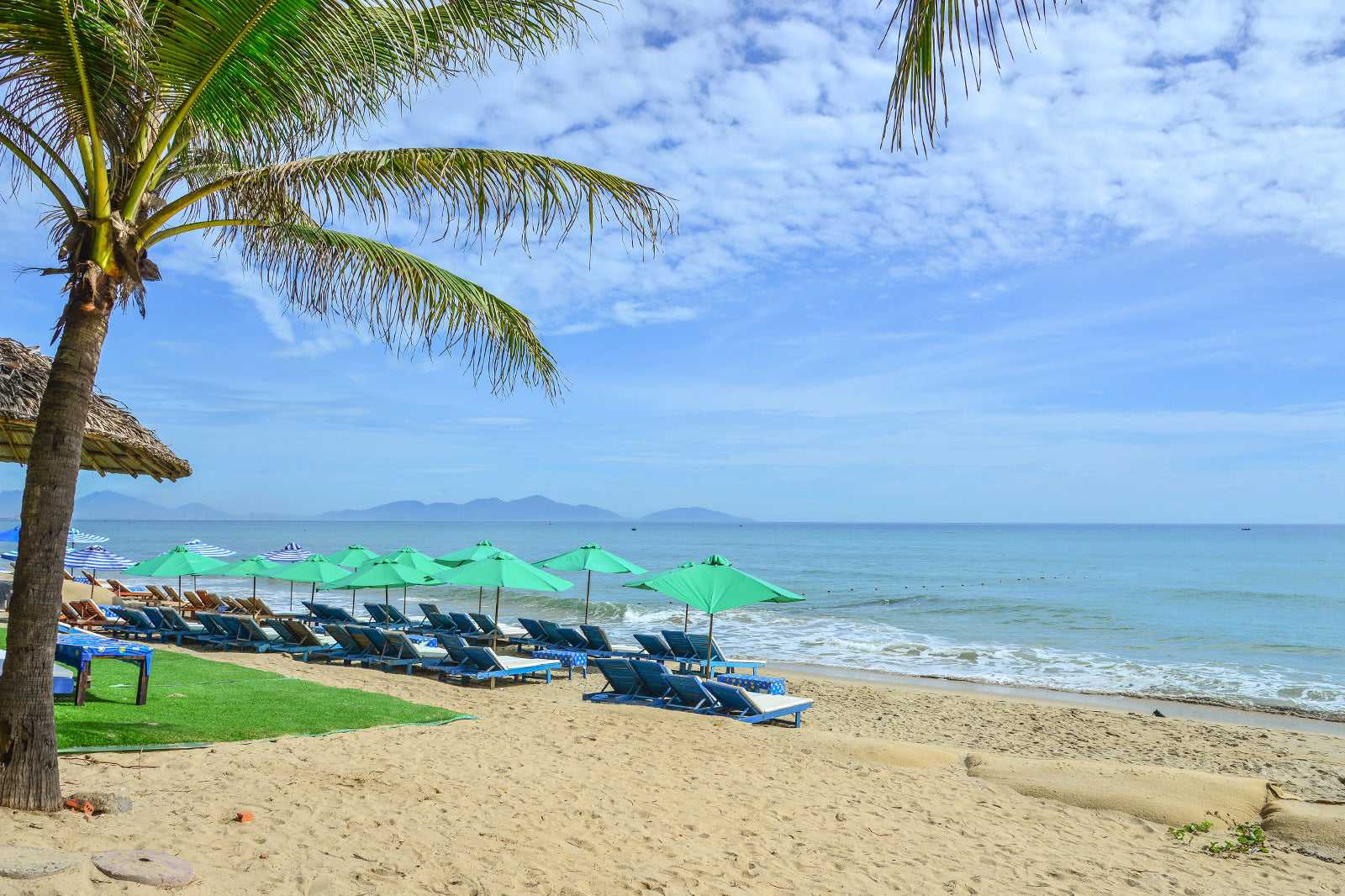 Cua Dai Beach