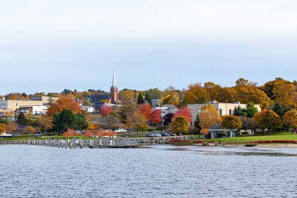 10 Must-Visit Small Towns in Michigan