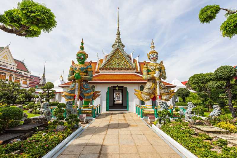 24 Must-See Temples in Bangkok