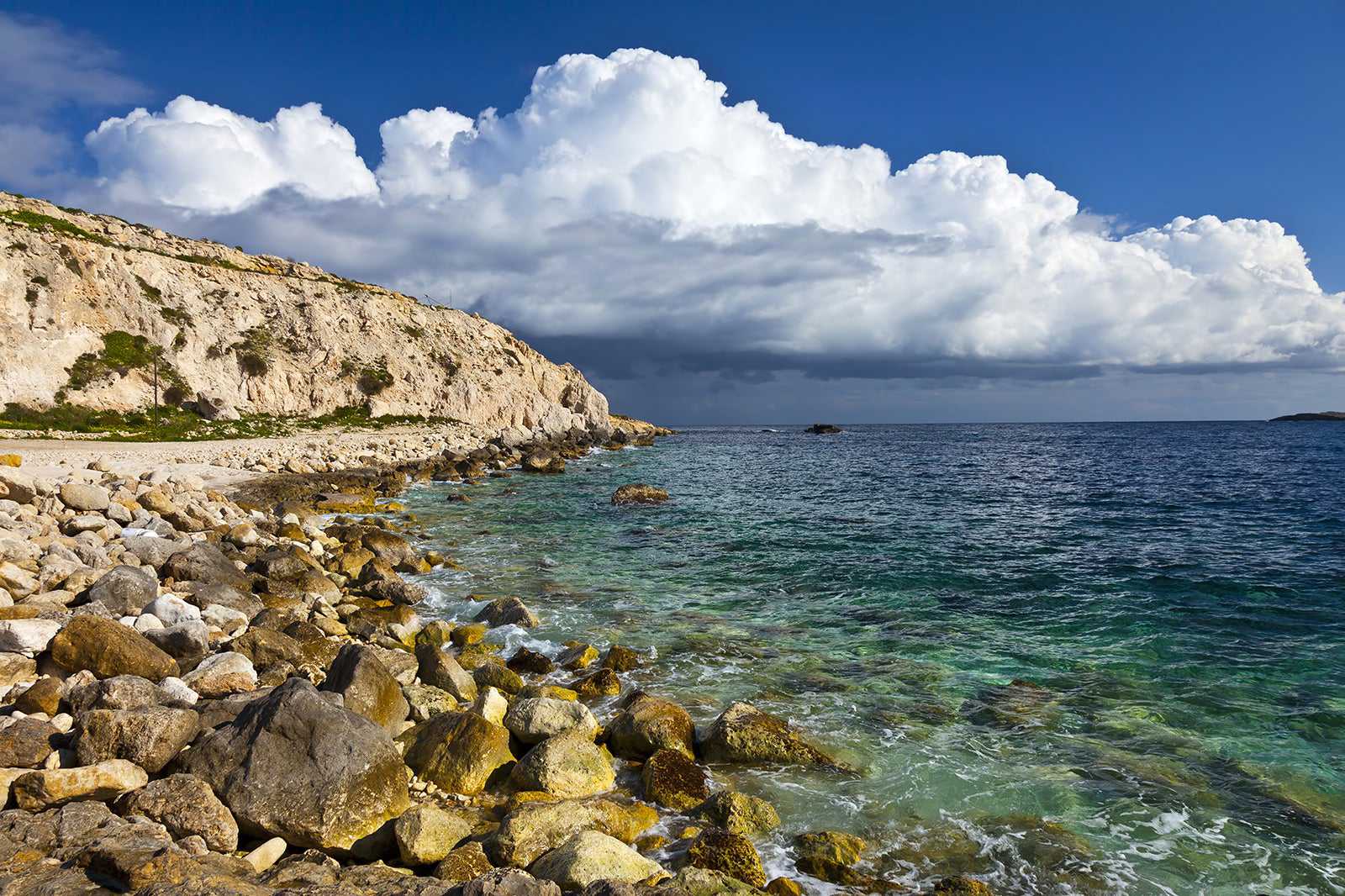 Hondoq Ir-Rummien Beach
