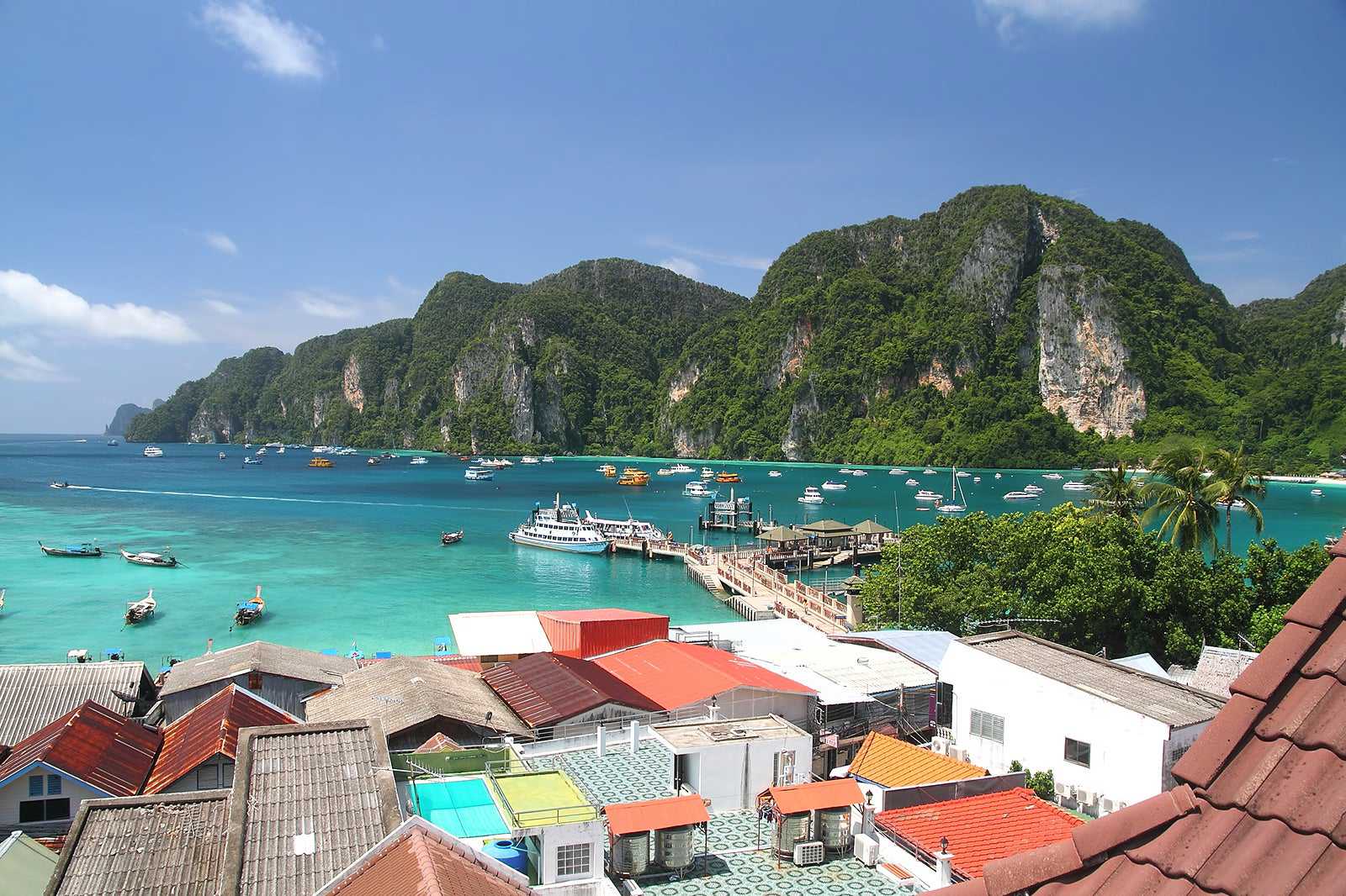 Koh Phi Phi Don central area