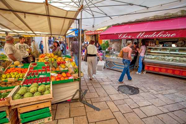 Place aux Herbes in Saint Tropez