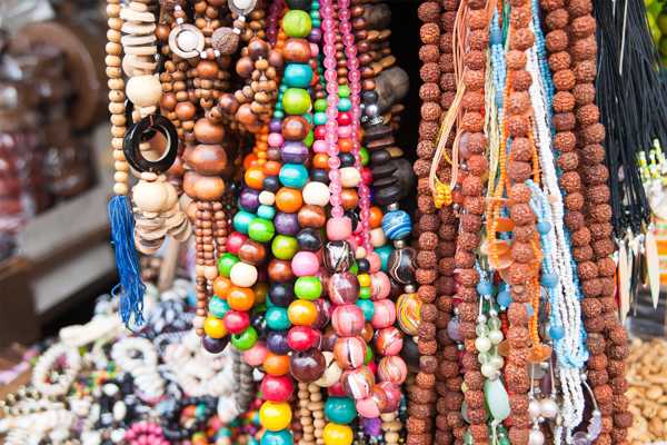10 Stupid Things People Buy in Bali