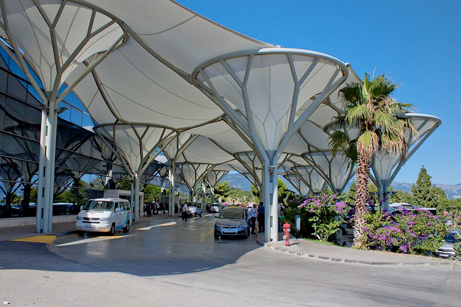 Take a bus or catamaran from the airport