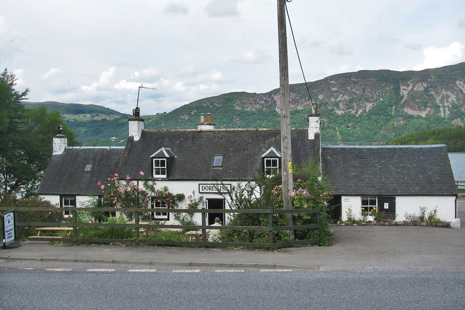 The Dores Inn