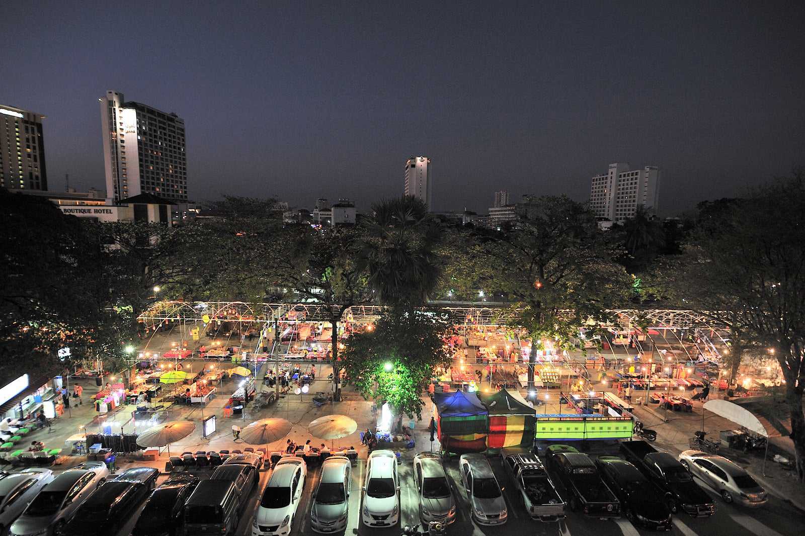 Anusarn Market