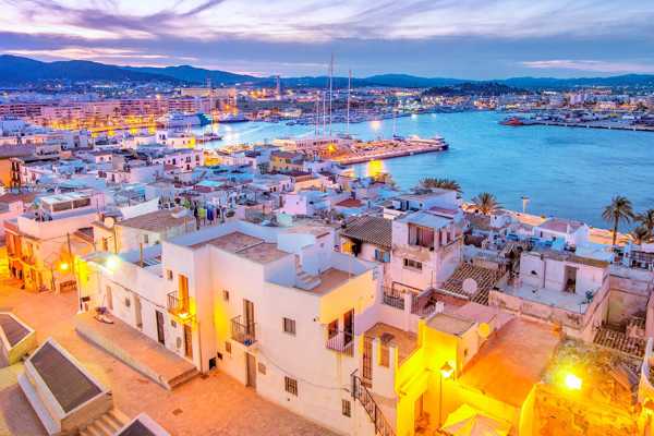 10 Essential Experiences You Must Have in Spain