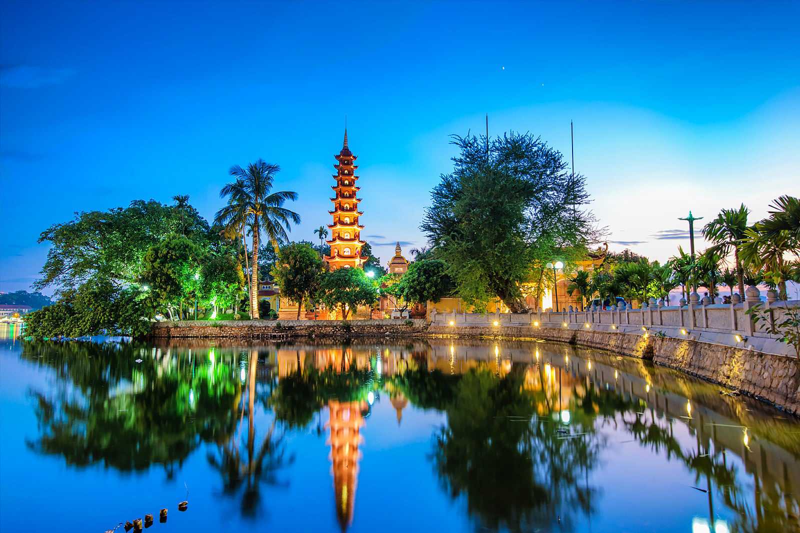 tourist spot in vietnam hanoi