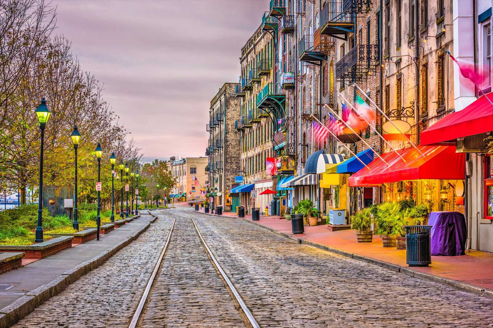 10 Best Places to Go Shopping in Savannah