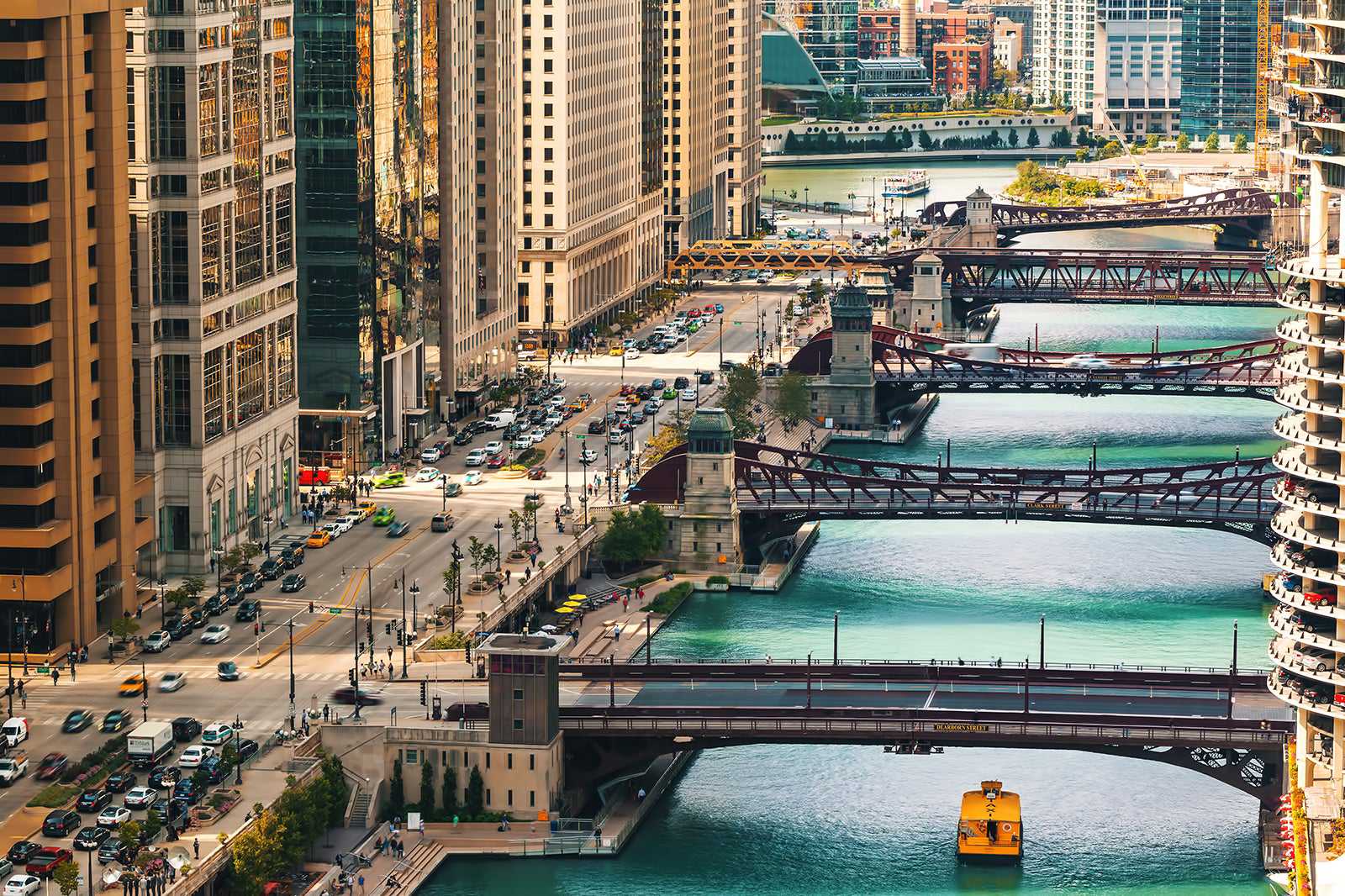 13 Best Places to Go Shopping in Chicago