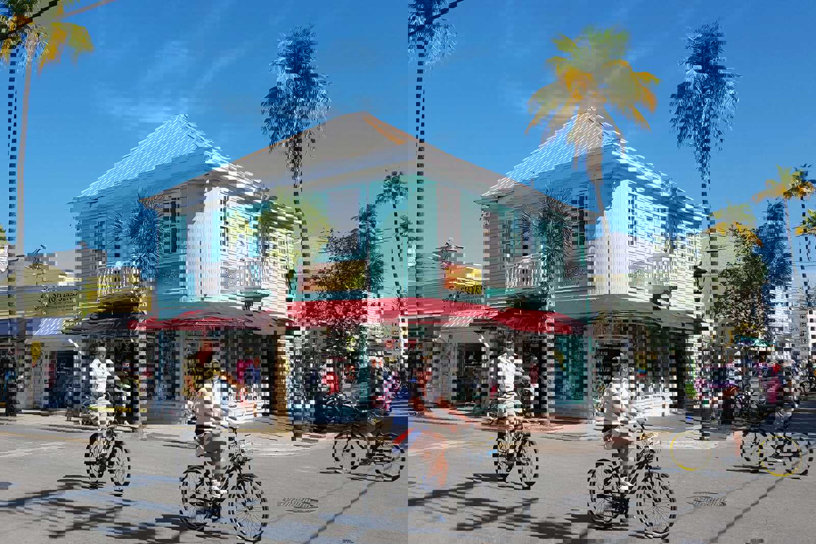Lloyd’s Tropical Bike Tour