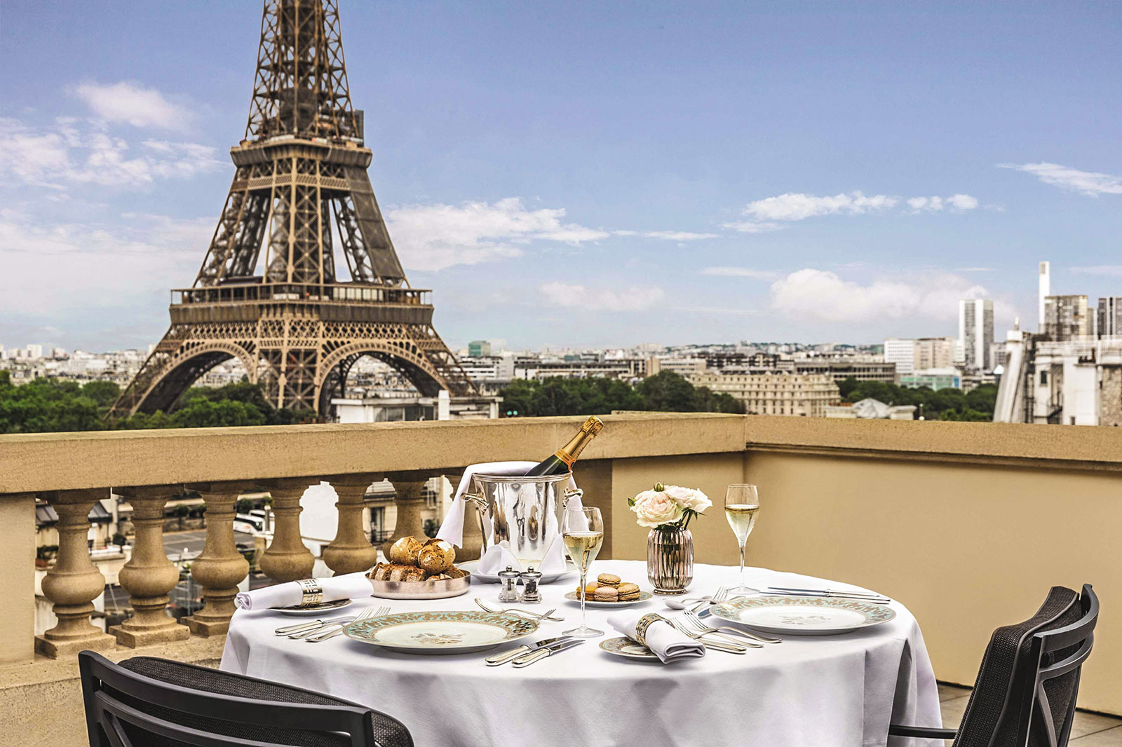 hotel in paris france near eiffel tower