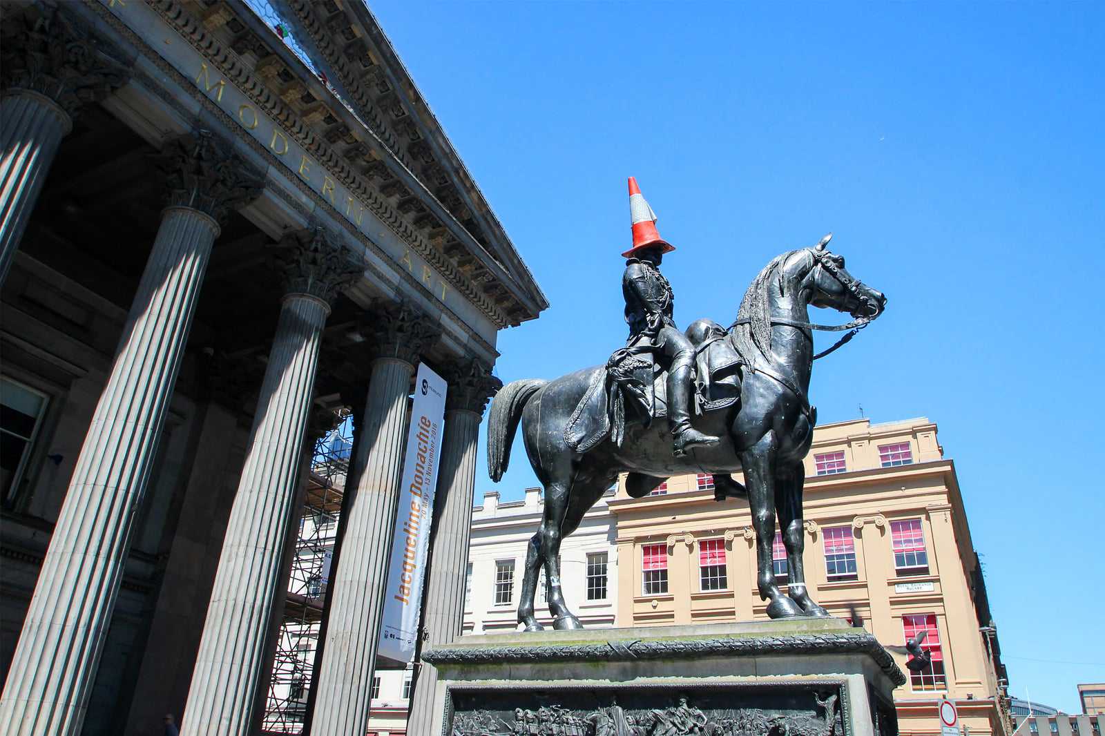 Duke of Wellington statue (with his hat)