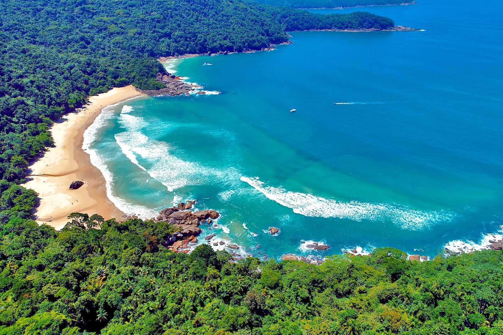 Praias de Antigos e Antiguinhos, em Paraty