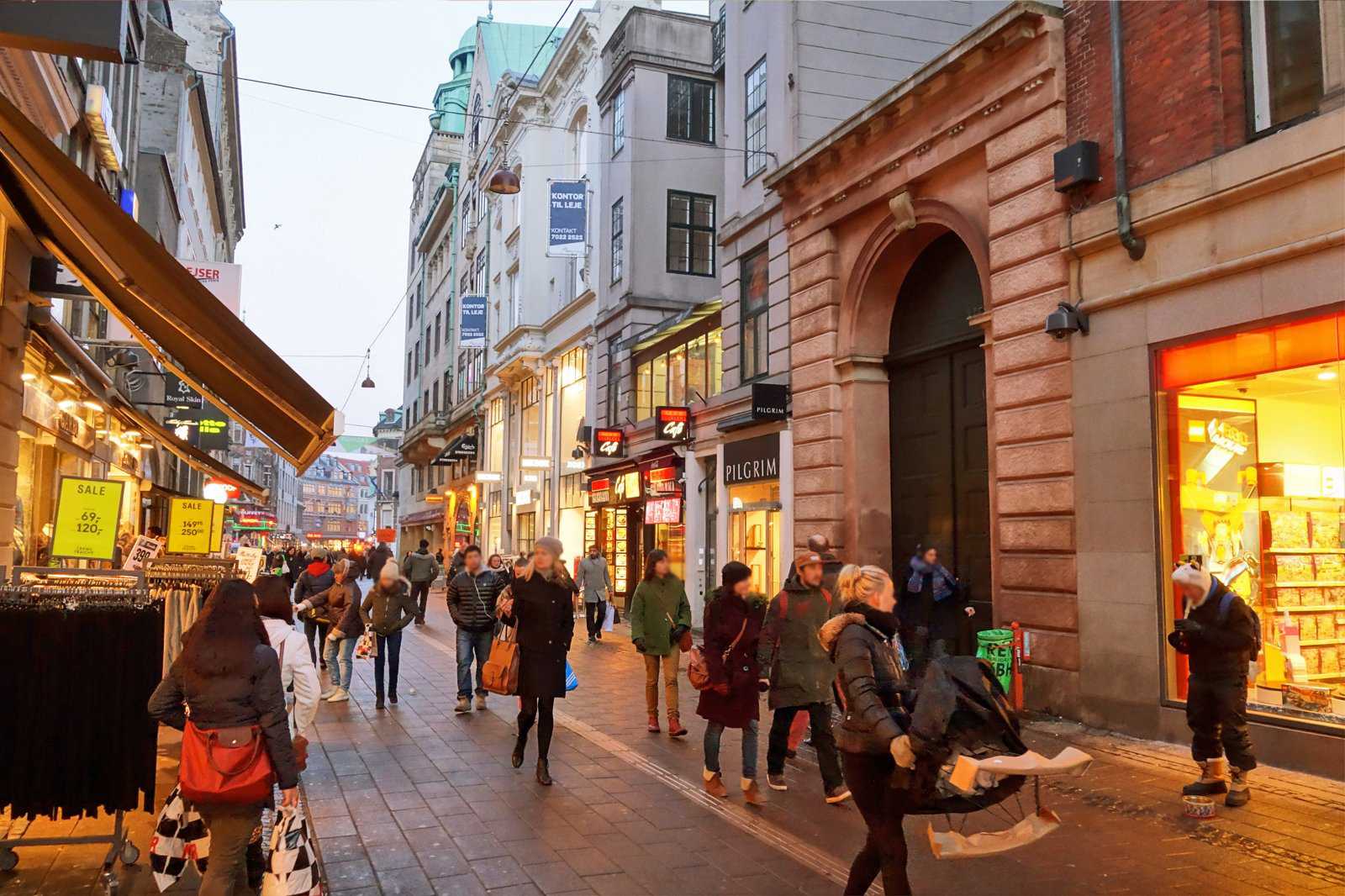Shopping for international brands and local one-offs