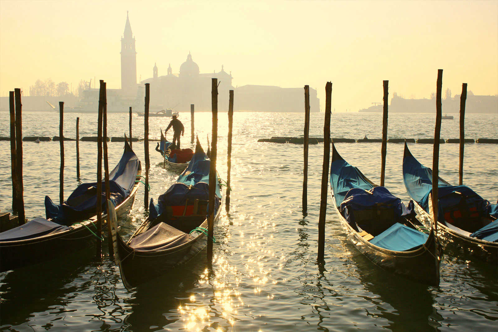 Gondolas along Riva Degli Schiavone